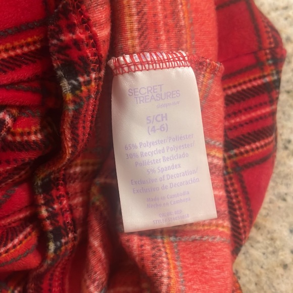 Secret Treasures Red Plaid Christmas 2-Piece Pajama Set Small - Picture 5 of 5